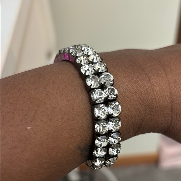 Elegant Silver Crystal Bracelet - Picture 2 of 3